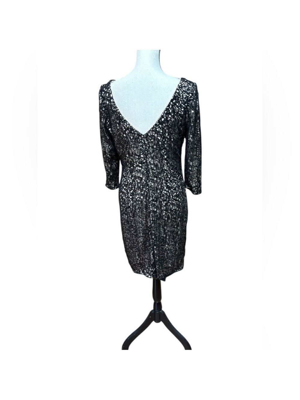 Aidan Maddox-Size 14 Black/Nude Sequined Mini Cocktail Dress. Back zip. Like new - Picture 13 of 15